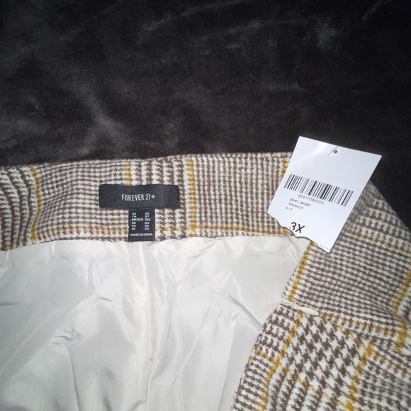 Forever 21 Plus Plaid Skirt Size 3X NWT - Picture 3 of 4